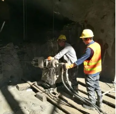 鄂托克前水下抗分散灌浆料特点 水下不分散注浆料介绍