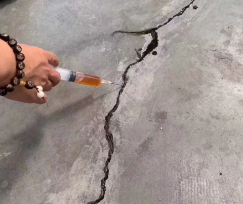 鄂托克前混凝土裂缝修补技术详解​